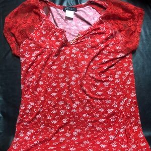 Lightweight tee shirt